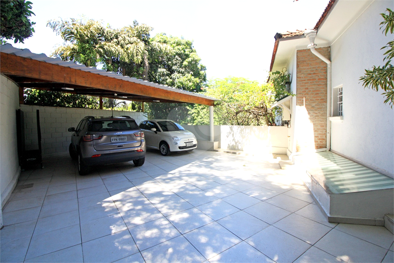 Foto REO287437