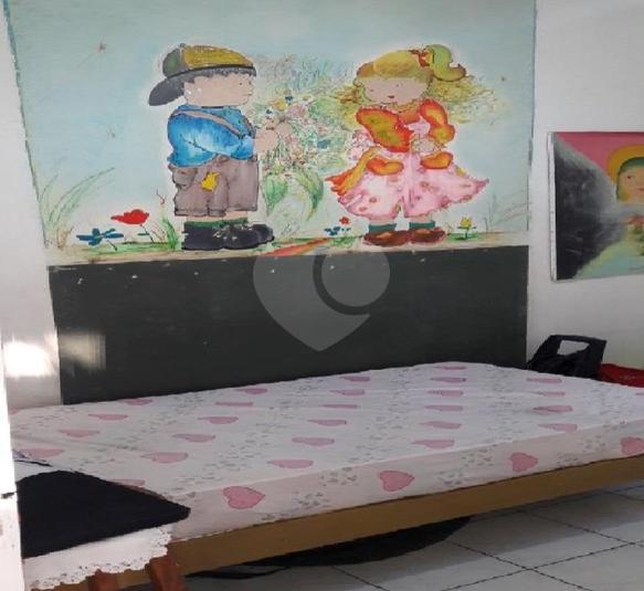 QUARTO DO MEIO