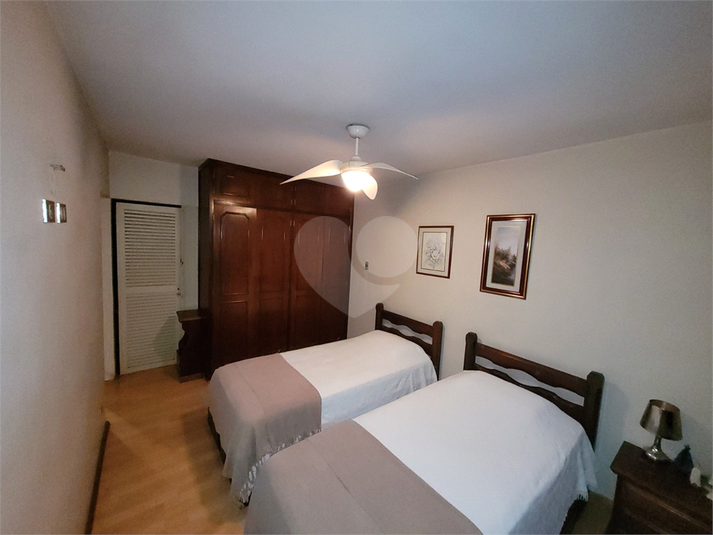 Foto REO296351