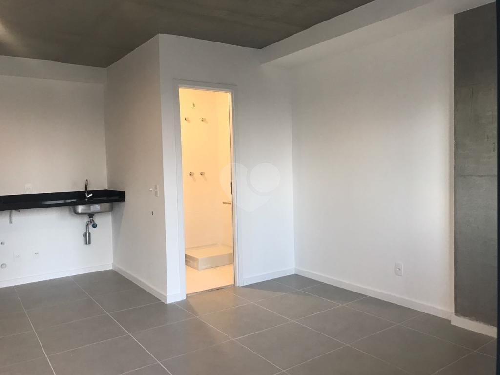 Venda Apartamento São Paulo Santana REO301683 13