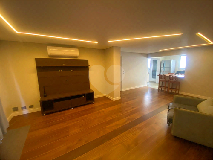 Foto REO302761