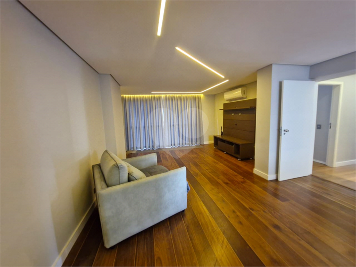 Foto REO302761