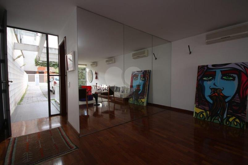 Venda Casa São Paulo Pacaembu REO305626 28