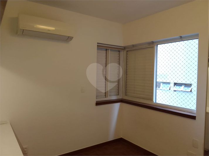 Foto REO309848