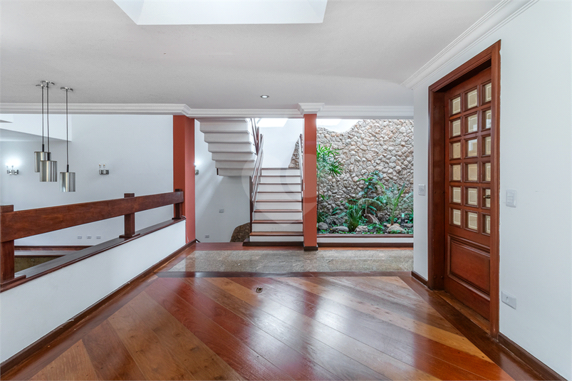 Foto REO312870