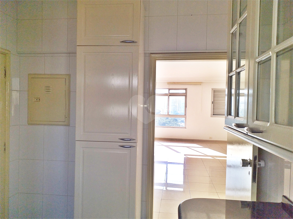 Venda Apartamento São Paulo Aclimação REO314120 6