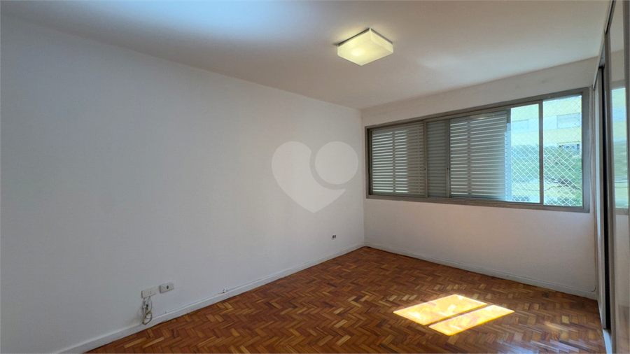 Foto REO320295