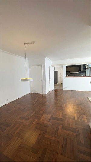 Foto REO320295