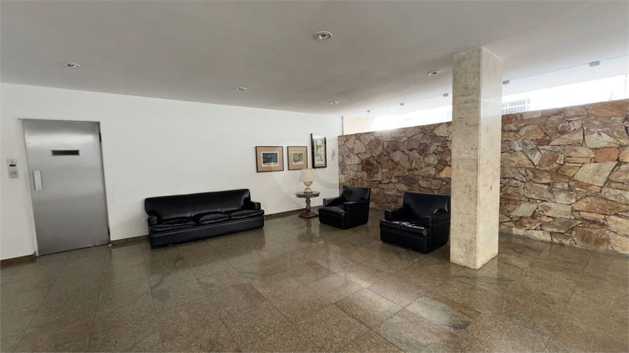 Foto REO320295