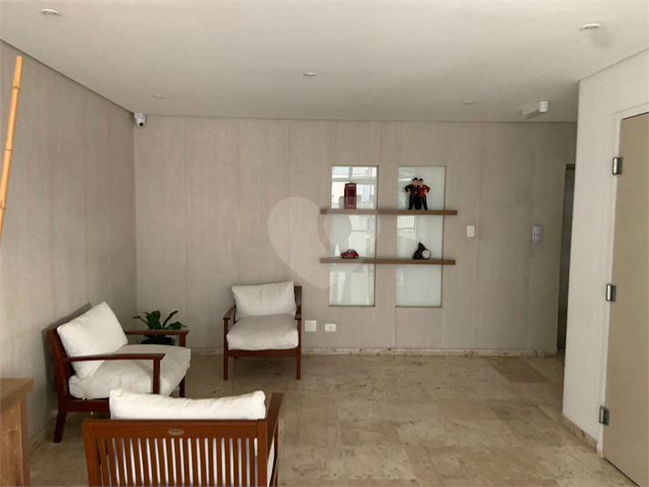 Foto REO322120