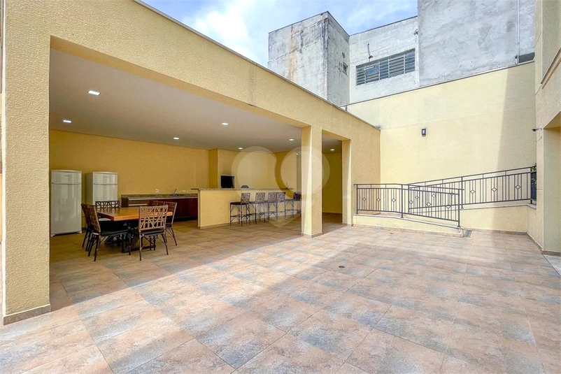 Venda Apartamento São Paulo Santana REO330625 11