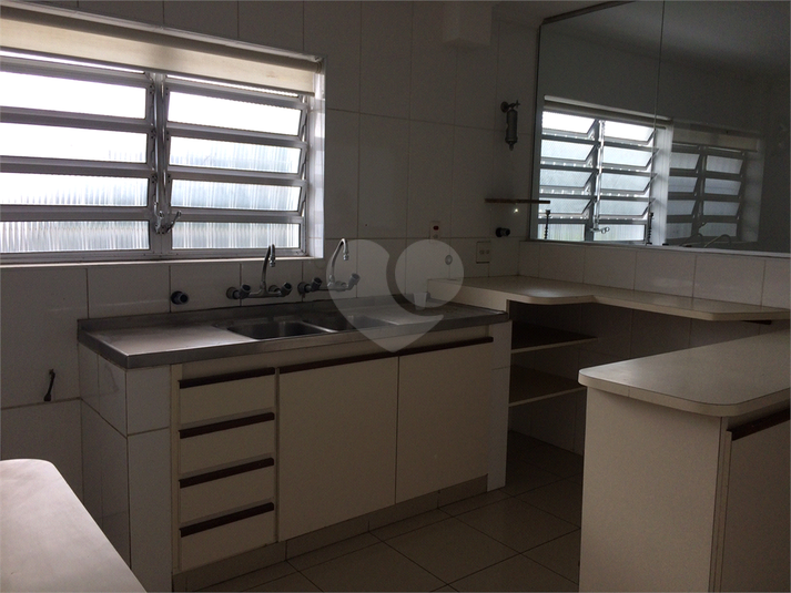 Venda Sobrado São Paulo Sumaré REO331659 25