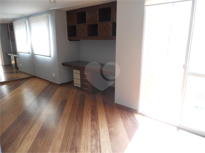 Foto REO331764