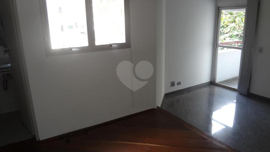 Foto REO331930