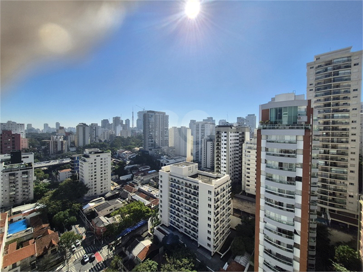 Foto REO335138