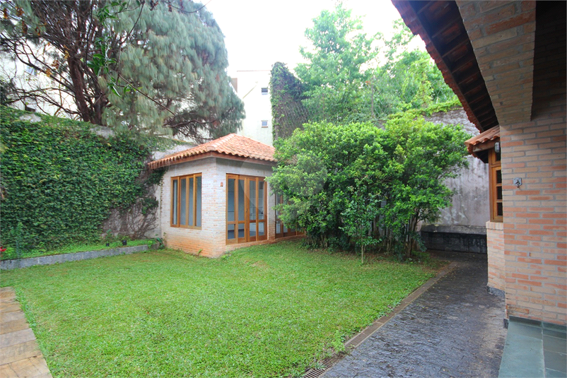 Foto REO342285