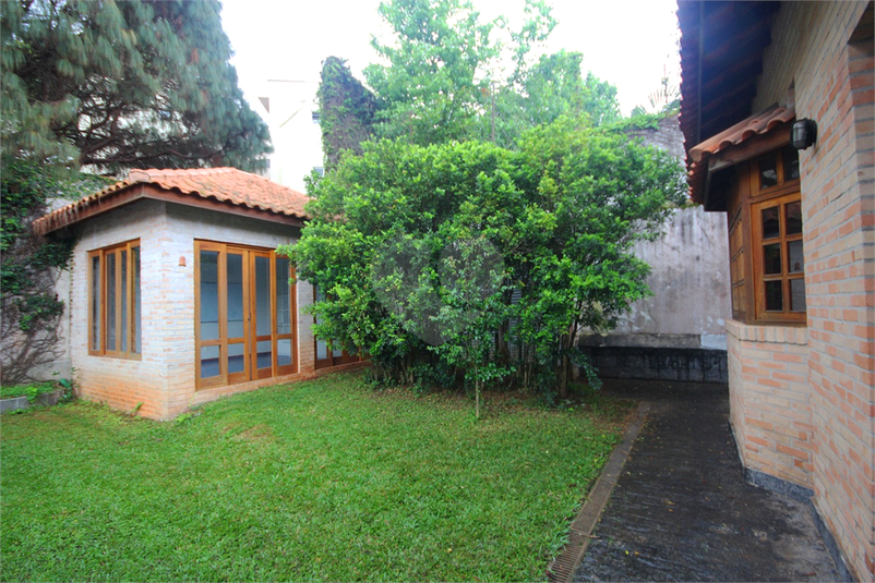 Foto REO342285