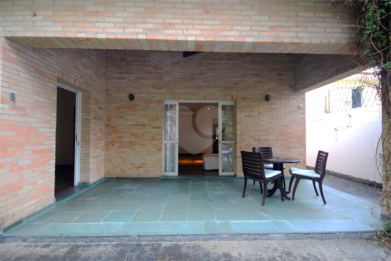 Foto REO342285