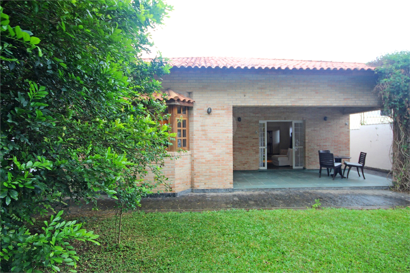 Foto REO342285
