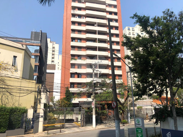 Foto REO344877