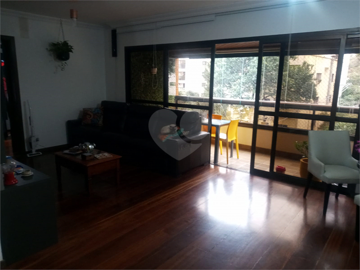 Foto REO348895