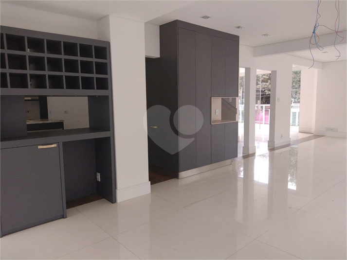 Venda Sobrado São Paulo Pacaembu REO349979 27