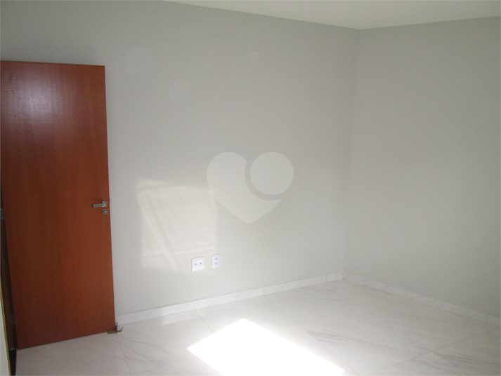 Foto REO352038