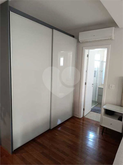 Foto REO352539