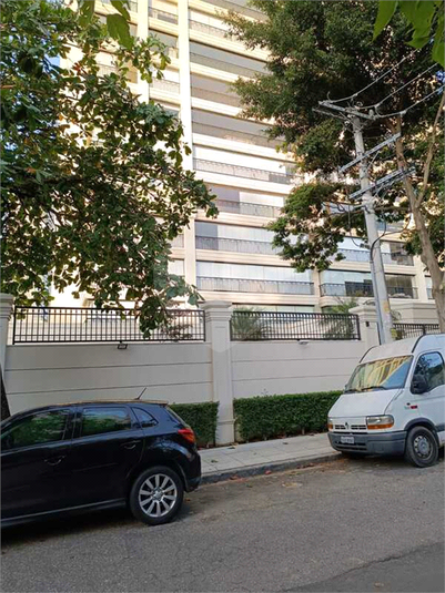 Foto REO352539