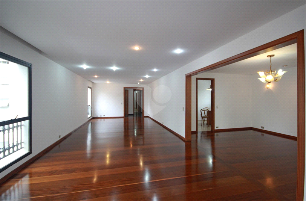 Foto REO359158
