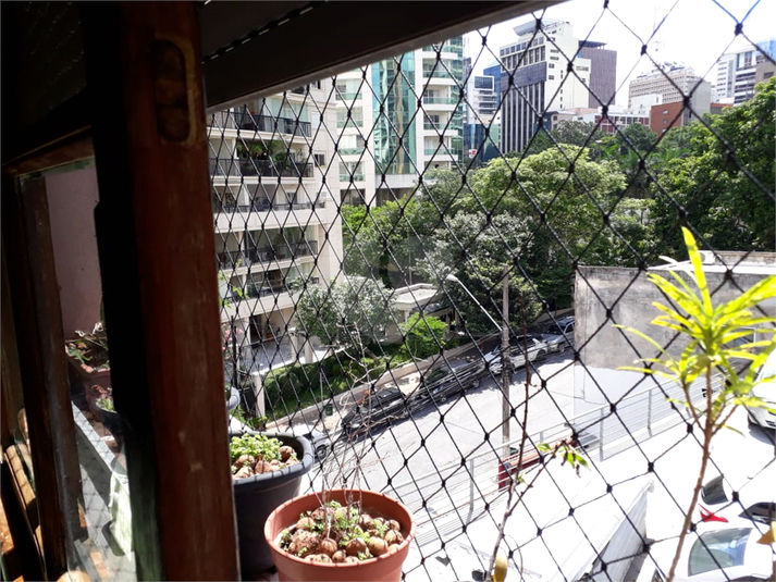 Foto REO362685