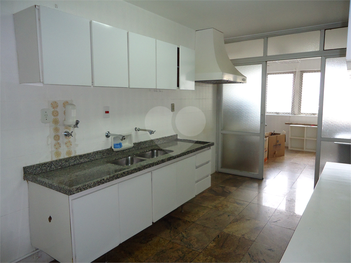 Foto REO363173