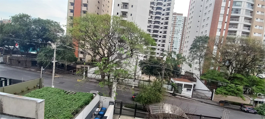 Foto REO365074