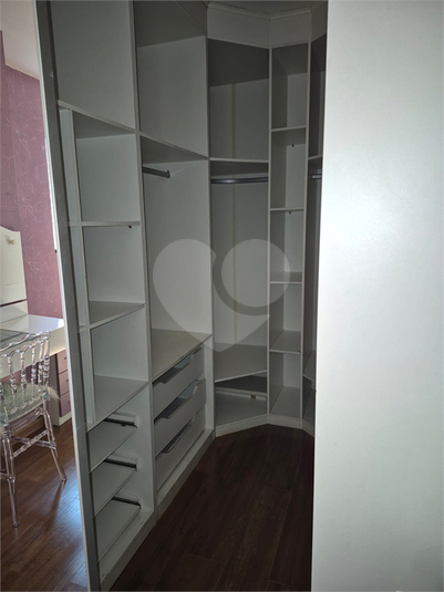 Foto REO368818