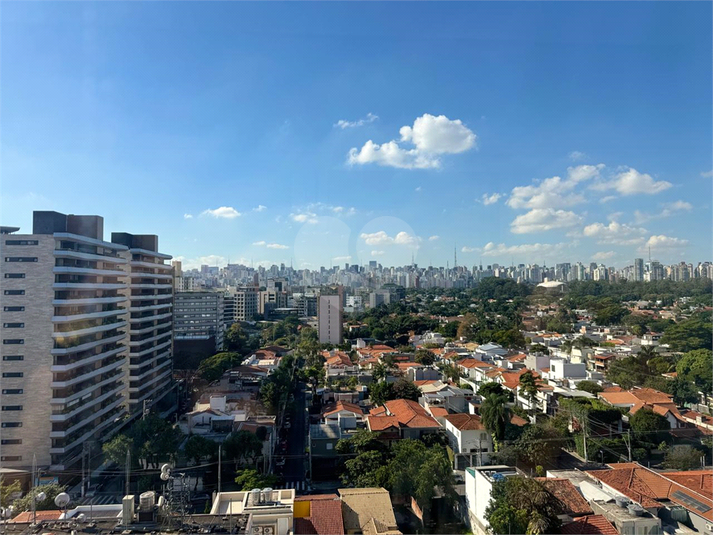 Foto REO370035