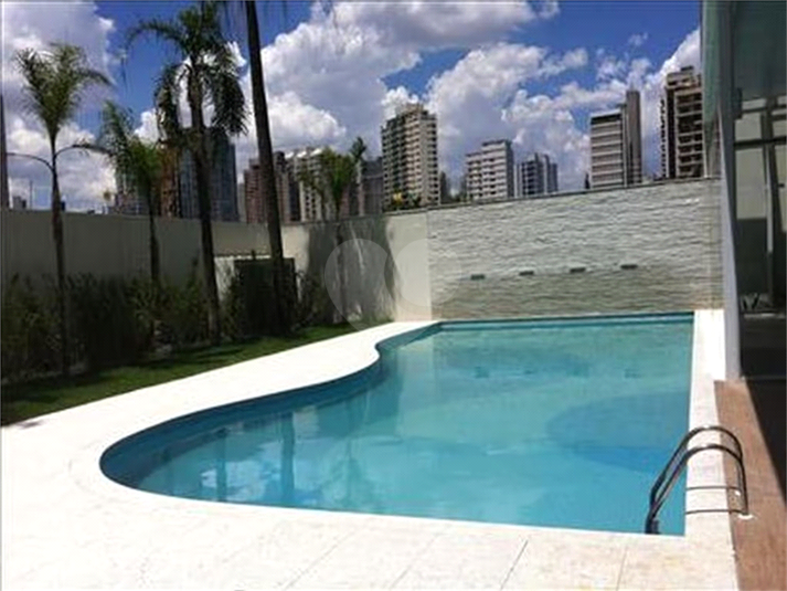 Foto REO37029