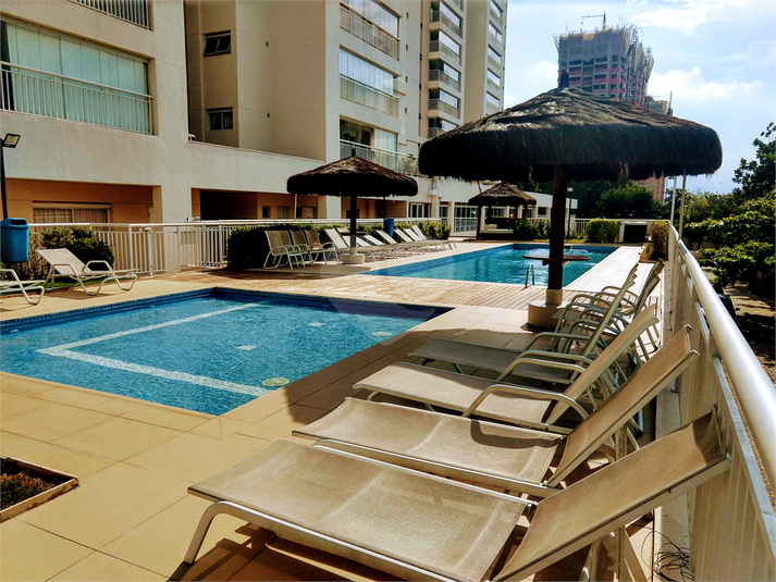 piscina  infantil e adulto/descoberta