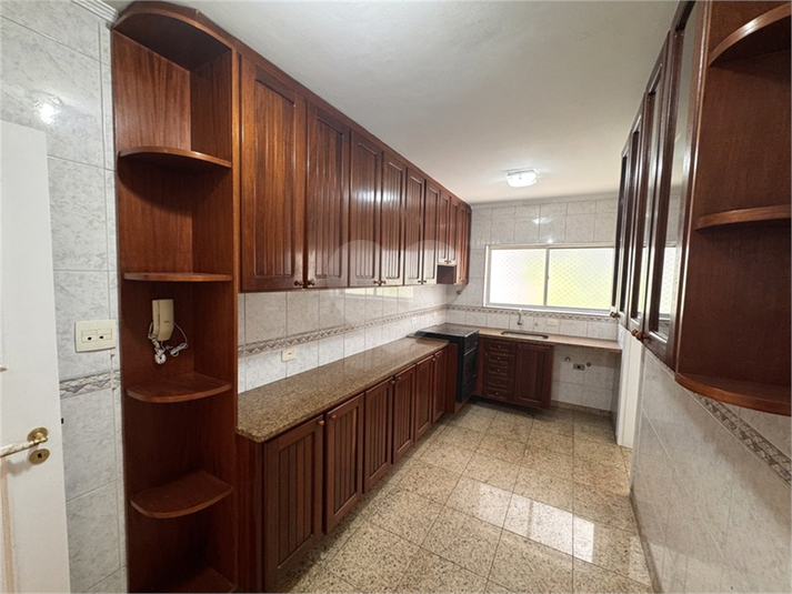 Foto REO370948