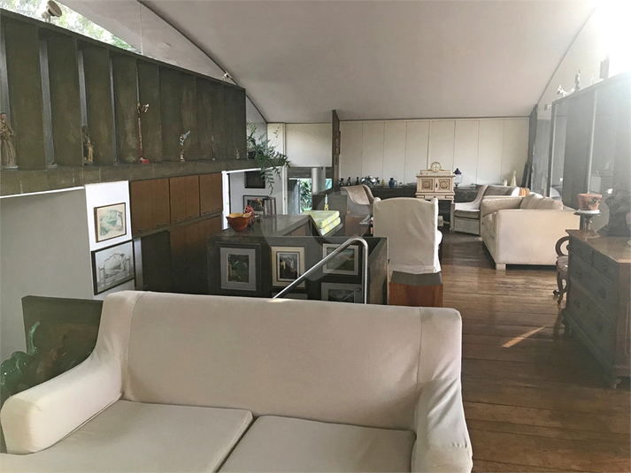 Foto REO371243