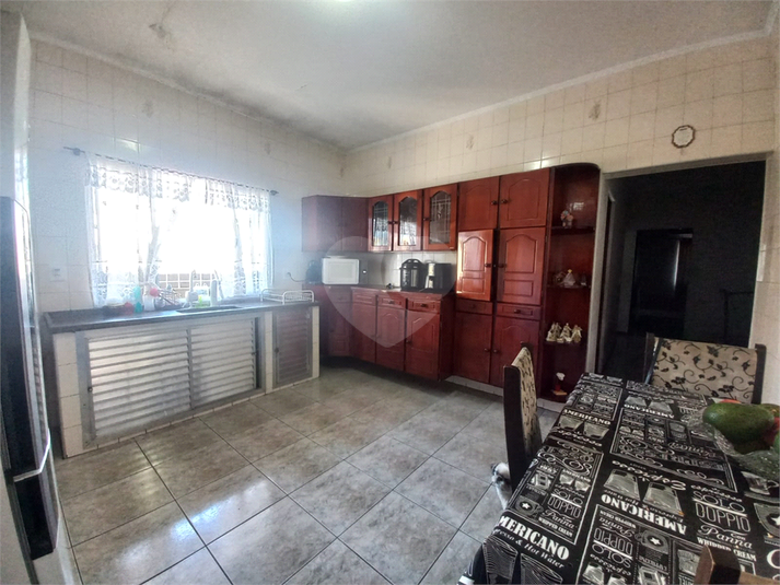 Foto REO371360