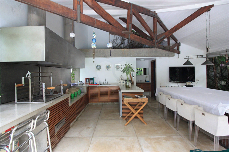 Foto REO371376