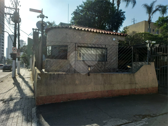 Foto REO372083