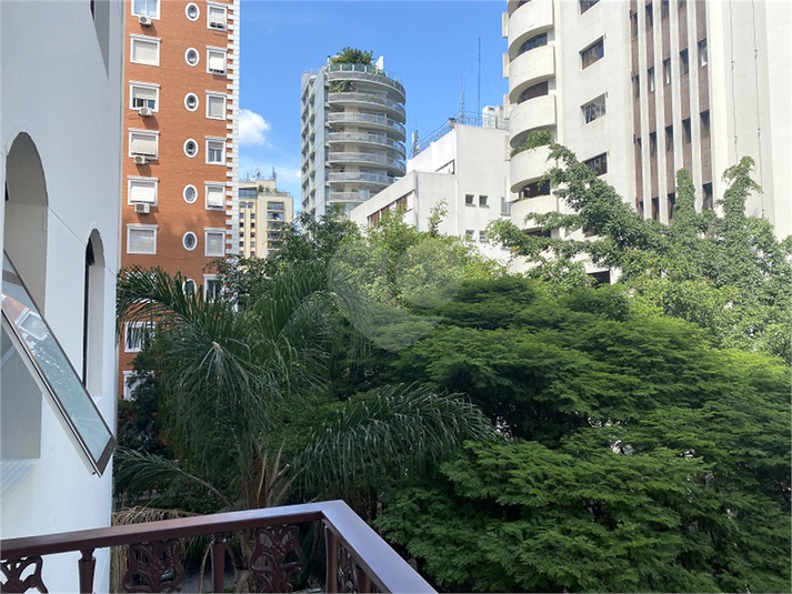 Foto REO372682
