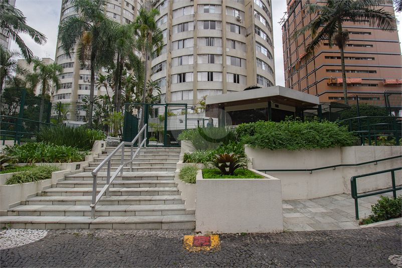 Foto REO373185