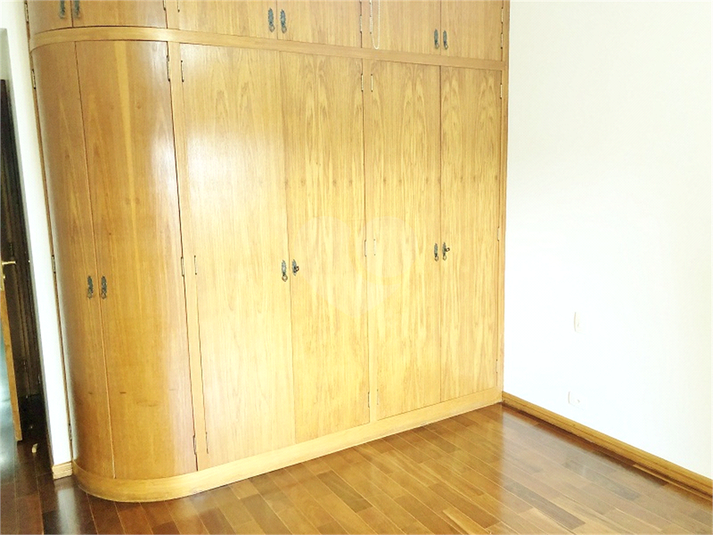 Foto REO376609
