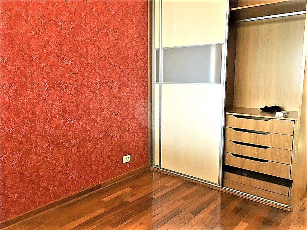Foto REO381250