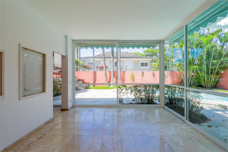 Foto REO38360