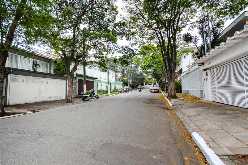 Foto REO383730