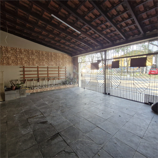 Foto REO384216