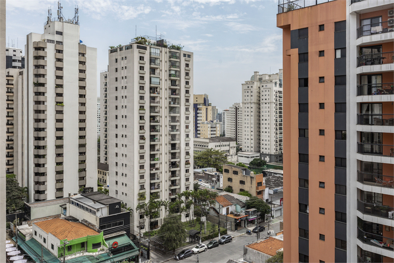 Foto REO384265